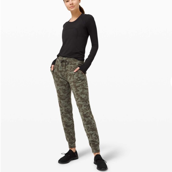 Lululemon athletica Ready To Rulu Jogger 29’ Size 2 - Picture 1 of 16